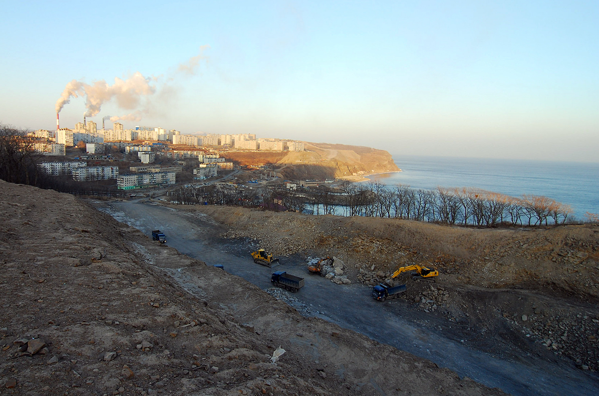 Во владивостоке есть бухты патрокл аякс. Б Патрокл Владивосток. Владивосток бухта Патрокл фотографии. Пляж на Седанке с видом на Патрокл Владивосток. Район тихой Владивосток. Патрокл.