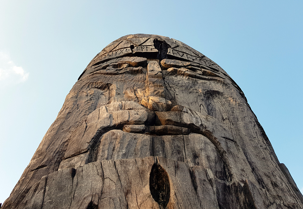 Святилище Перуна на Змеинке